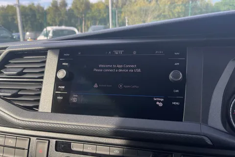 DF74FCL Volkswagen Transporter 2.0 TDI 110 Highline Van Thumbnail #55