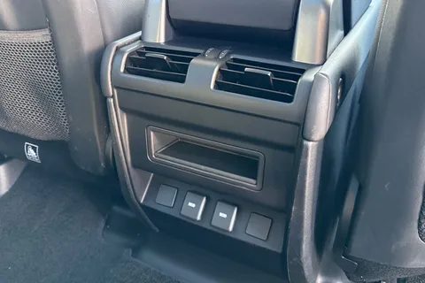 DT73ZHH Land Rover Defender 110 3.0 D250 XS Edition 5dr Thumbnail #19