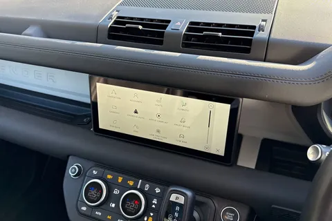 DT73ZHH Land Rover Defender 110 3.0 D250 XS Edition 5dr Thumbnail #35