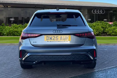 DW25AUK Audi A3 Black Edition 40 TFSI e  204 PS S tronic Thumbnail #5