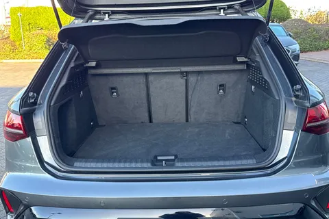 DW25AUK Audi A3 Black Edition 40 TFSI e  204 PS S tronic Thumbnail #7