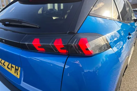 7 of 66 for PEUGEOT e-2008 50kWh GT Premium Auto 5dr