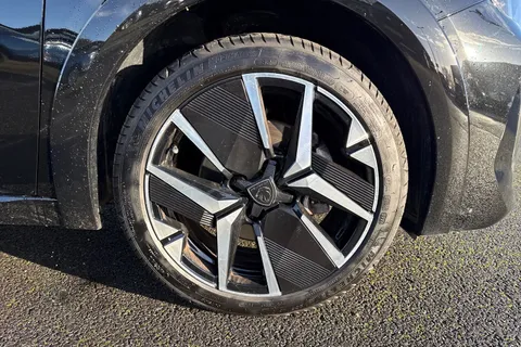 NJ74XOG PEUGEOT 208 1.2 PureTech GT Euro 6 (s/s) 5dr Thumbnail #10