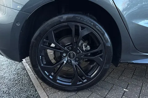 DW25AUK Audi A3 Black Edition 40 TFSI e  204 PS S tronic Thumbnail #11