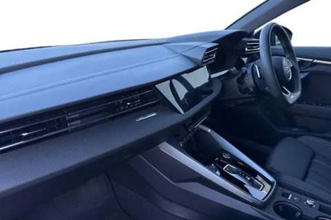 DW25AUK Audi A3 Black Edition 40 TFSI e  204 PS S tronic Thumbnail #15