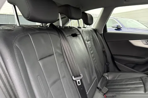 DA22PVD Audi A4 Avant Avant Sport Edition 35 TFSI  150 PS S tronic Thumbnail #19