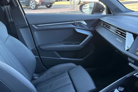 DW25AUK Audi A3 Black Edition 40 TFSI e  204 PS S tronic Thumbnail #20