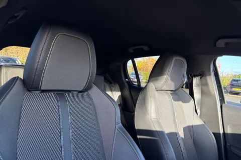 NJ74XOG PEUGEOT 208 1.2 PureTech GT Euro 6 (s/s) 5dr Thumbnail #24