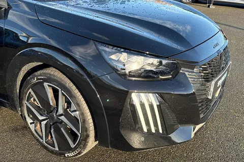 NJ74XOG PEUGEOT 208 1.2 PureTech GT Euro 6 (s/s) 5dr Thumbnail #25