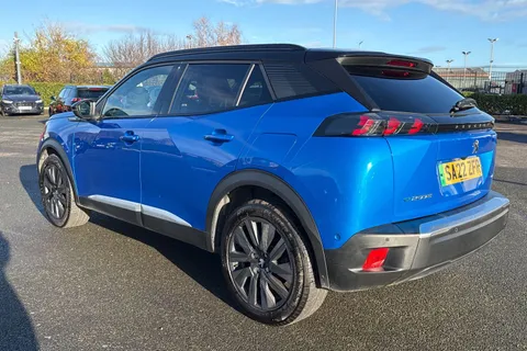 28 of 66 for PEUGEOT e-2008 50kWh GT Premium Auto 5dr