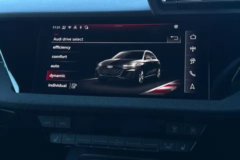 DW25AUK Audi A3 Black Edition 40 TFSI e  204 PS S tronic Thumbnail #37