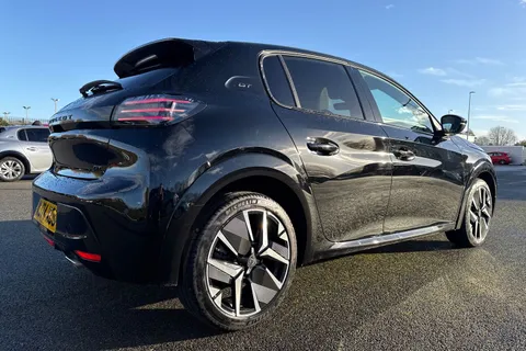 NJ74XOG PEUGEOT 208 1.2 PureTech GT Euro 6 (s/s) 5dr Thumbnail #35