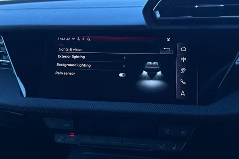 DW25AUK Audi A3 Black Edition 40 TFSI e  204 PS S tronic Thumbnail #39