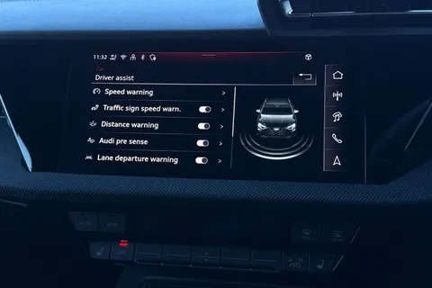 DW25AUK Audi A3 Black Edition 40 TFSI e  204 PS S tronic Thumbnail #41