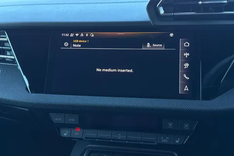 DW25AUK Audi A3 Black Edition 40 TFSI e  204 PS S tronic Thumbnail #42