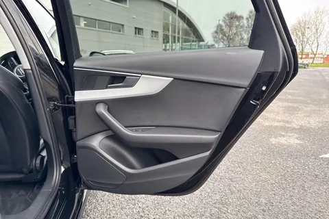 DA22PVD Audi A4 Avant Avant Sport Edition 35 TFSI  150 PS S tronic Thumbnail #41