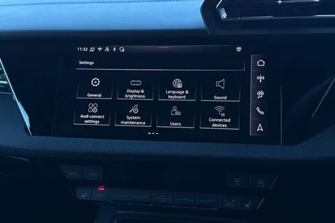 DW25AUK Audi A3 Black Edition 40 TFSI e  204 PS S tronic Thumbnail #45