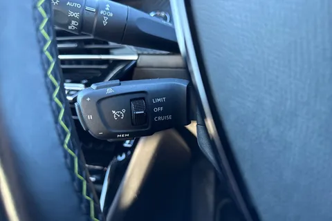 41 of 66 for PEUGEOT e-2008 50kWh GT Premium Auto 5dr