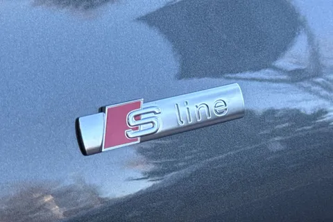 DW25AUK Audi A3 Black Edition 40 TFSI e  204 PS S tronic Thumbnail #48