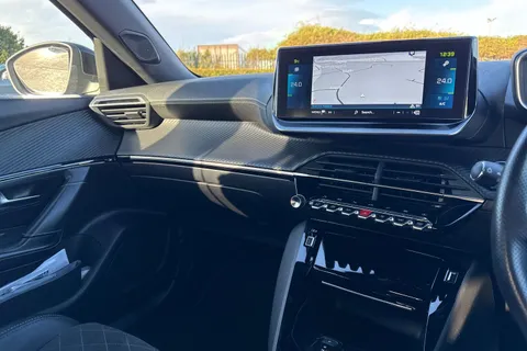 44 of 66 for PEUGEOT e-2008 50kWh GT Premium Auto 5dr