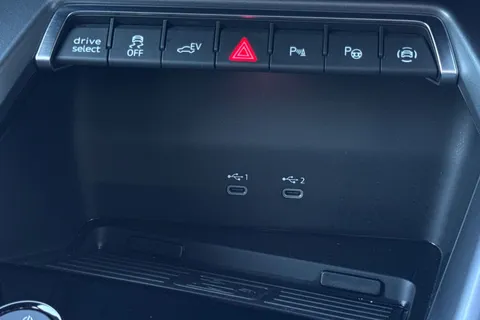 DW25AUK Audi A3 Black Edition 40 TFSI e  204 PS S tronic Thumbnail #55