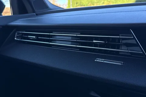 DW25AUK Audi A3 Black Edition 40 TFSI e  204 PS S tronic Thumbnail #56