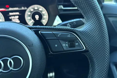 DW25AUK Audi A3 Black Edition 40 TFSI e  204 PS S tronic Thumbnail #59