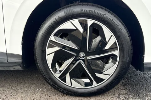 MH72BNN MG Mg4 64kWh SE Long Range Auto 5dr Thumbnail #10