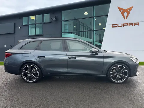 KW73CYO CUPRA Leon 2.0 TSI VZ2 5dr DSG 4Drive **PAN ROOF** Thumbnail #3