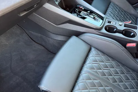 DF74UKW Audi S3 Black Edition TFSI  333 PS S tronic Thumbnail #21