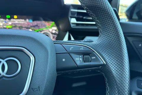 DF74UKW Audi S3 Black Edition TFSI  333 PS S tronic Thumbnail #27