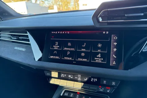 DF74UKW Audi S3 Black Edition TFSI  333 PS S tronic Thumbnail #44