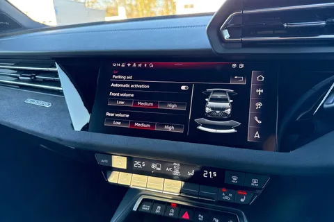 DF74UKW Audi S3 Black Edition TFSI  333 PS S tronic Thumbnail #46