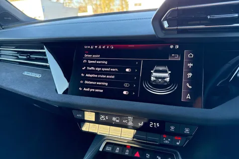 DF74UKW Audi S3 Black Edition TFSI  333 PS S tronic Thumbnail #47