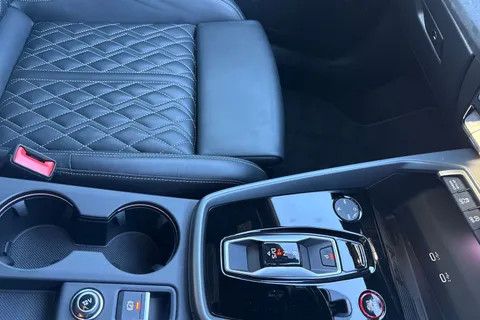 DF74UKW Audi S3 Black Edition TFSI  333 PS S tronic Thumbnail #54