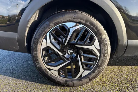 KW74RYX Citroën C4 X 1.2 PureTech MAX Fastback EAT8 Euro 6 (s/s) 4dr Thumbnail #11