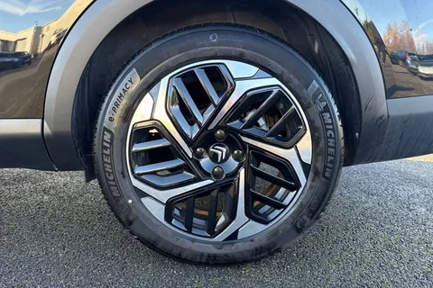 KW74RYX Citroën C4 X 1.2 PureTech MAX Fastback EAT8 Euro 6 (s/s) 4dr Thumbnail #12