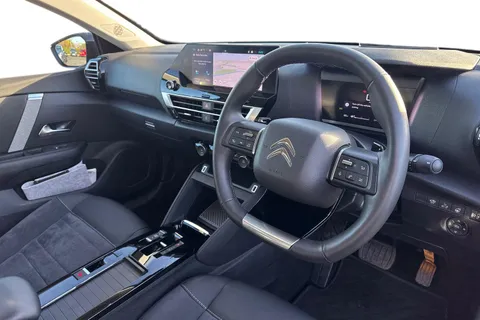 KW74RYX Citroën C4 X 1.2 PureTech MAX Fastback EAT8 Euro 6 (s/s) 4dr Thumbnail #14