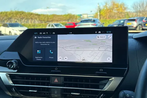 KW74RYX Citroën C4 X 1.2 PureTech MAX Fastback EAT8 Euro 6 (s/s) 4dr Thumbnail #17