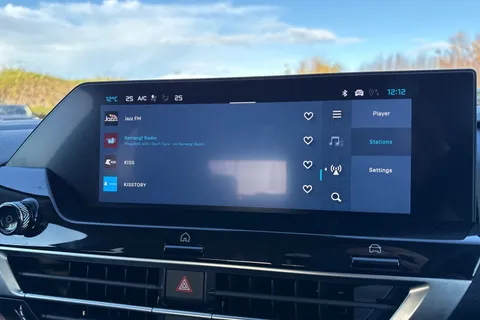 KW74RYX Citroën C4 X 1.2 PureTech MAX Fastback EAT8 Euro 6 (s/s) 4dr Thumbnail #47