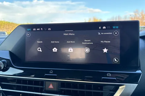 KW74RYX Citroën C4 X 1.2 PureTech MAX Fastback EAT8 Euro 6 (s/s) 4dr Thumbnail #52