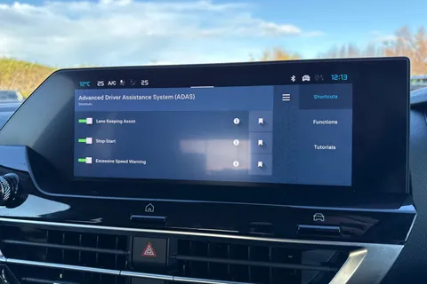 KW74RYX Citroën C4 X 1.2 PureTech MAX Fastback EAT8 Euro 6 (s/s) 4dr Thumbnail #53