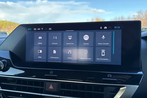 KW74RYX Citroën C4 X 1.2 PureTech MAX Fastback EAT8 Euro 6 (s/s) 4dr Thumbnail #54