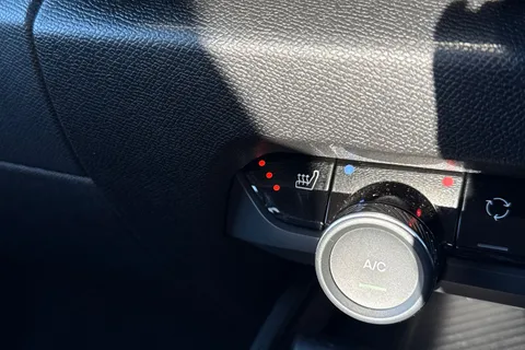 KW74RYX Citroën C4 X 1.2 PureTech MAX Fastback EAT8 Euro 6 (s/s) 4dr Thumbnail #56