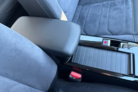 KW74RYX Citroën C4 X 1.2 PureTech MAX Fastback EAT8 Euro 6 (s/s) 4dr Thumbnail #59