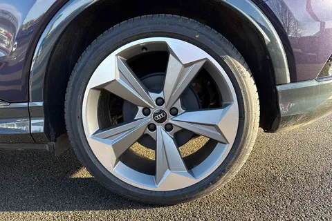 KM25LHW Audi Q4 e-tron Q4  Black Edition 45 e-tron  210,00 kW Thumbnail #8