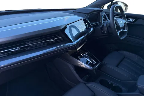 KM25LHW Audi Q4 e-tron Q4  Black Edition 45 e-tron  210,00 kW Thumbnail #10