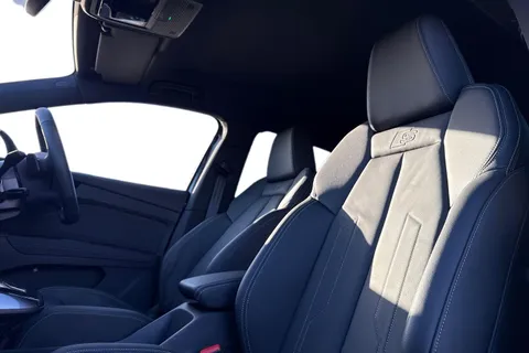 KM25LHW Audi Q4 e-tron Q4  Black Edition 45 e-tron  210,00 kW Thumbnail #12