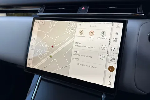 KM74EAJ Land Rover Range Rover Velar 2.0 P400e Dynamic HSE 5dr Thumbnail #12