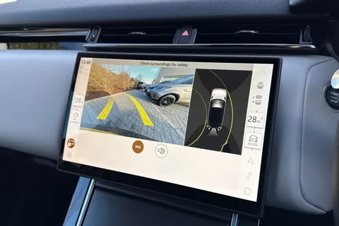 KM74EAJ Land Rover Range Rover Velar 2.0 P400e Dynamic HSE 5dr Thumbnail #13